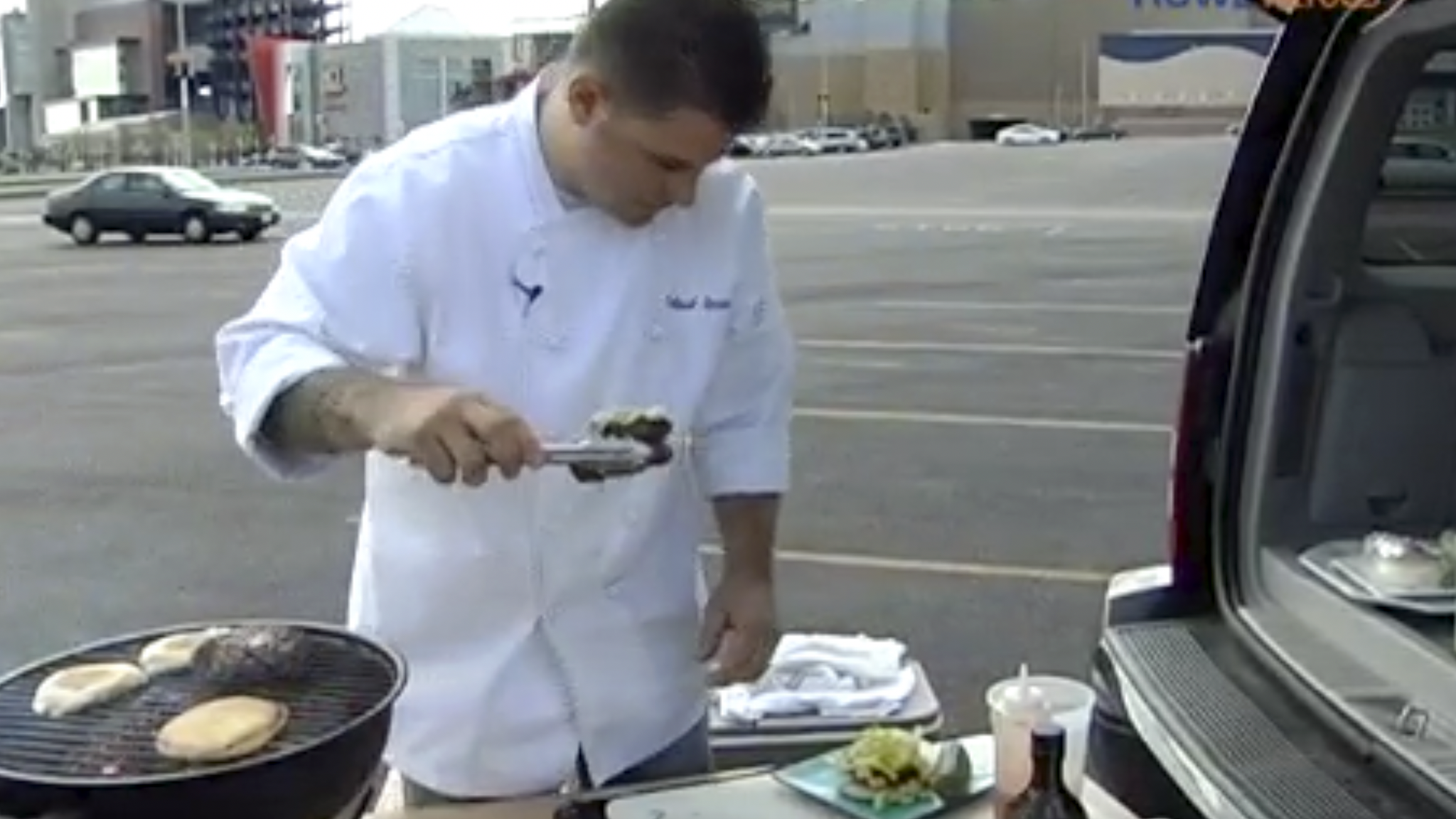Tailgate Burger w/ Red Onion Jam & Tomato Vinaigrette from how2heroes﻿